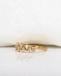 Artemer Floating Marquise Band