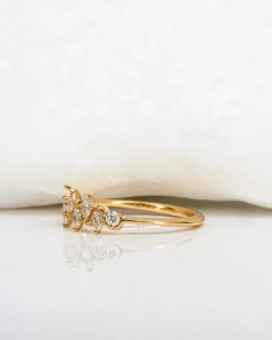 Artemer Floating Marquise Band