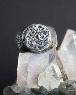 Digby & Iona Great Wave Signet