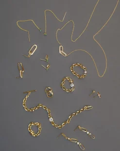 Lizzie Mandler Diamond Bar Stud