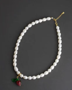 Ninfa Handmade Rose Necklace