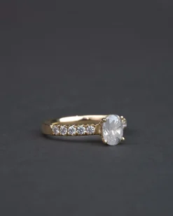 Rokosz Oval Diamond Ring