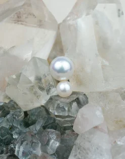 White/Space Pila Earrings